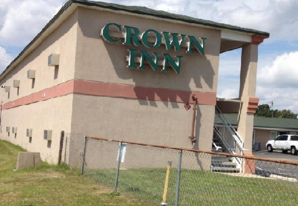 Crown Inn - Фейетвилл Экстерьер фото